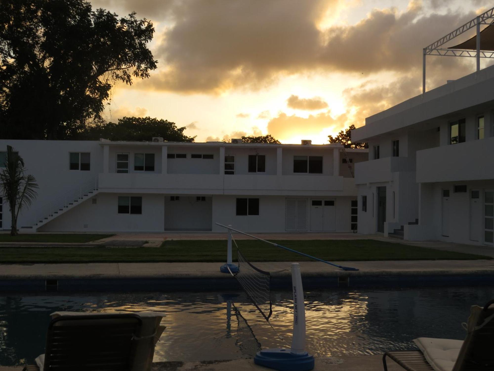 Guest House Stone Wall Residences Cancún Eksteriør bilde