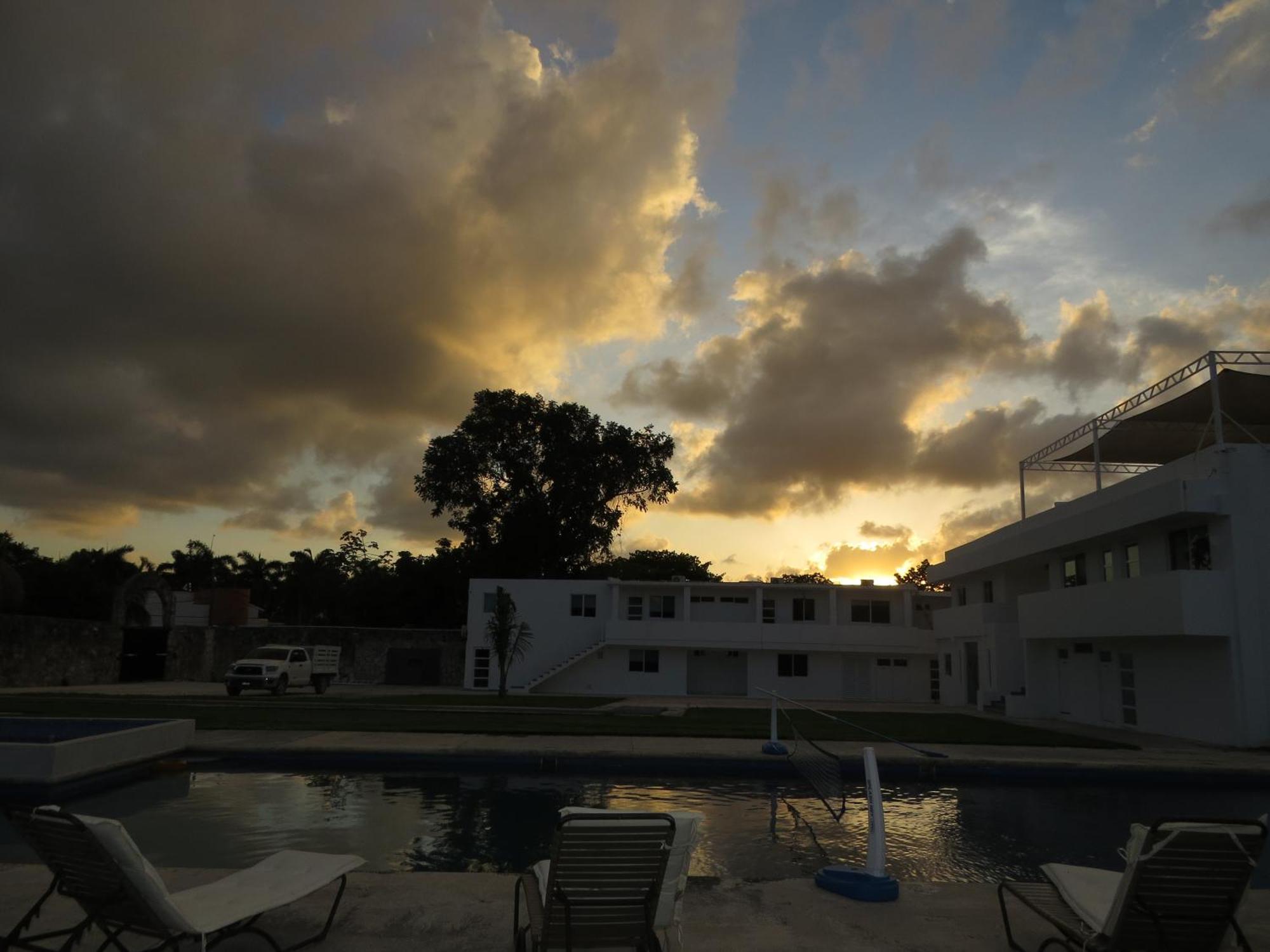 Guest House Stone Wall Residences Cancún Eksteriør bilde